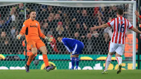 Mourinho Cannot Promise Champions League Spot